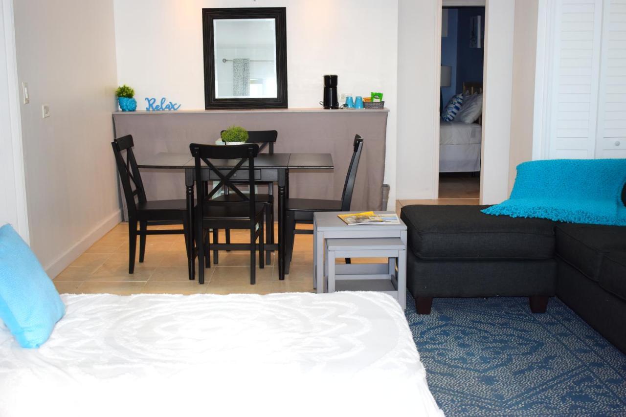 The Sands Hotel Cockburn Town Kültér fotó